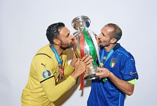 起跳前用手 起跳前用手